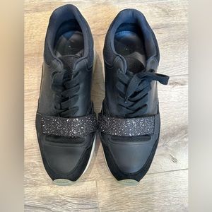 Authentic preowned Dior sneakers, black leather. Size 42 1/2. 9.5 US. Men’s